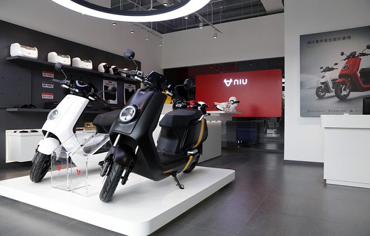 电动车石墨烯和铅酸电池差多少钱,石墨烯的电动车可以用铅酸电池吗