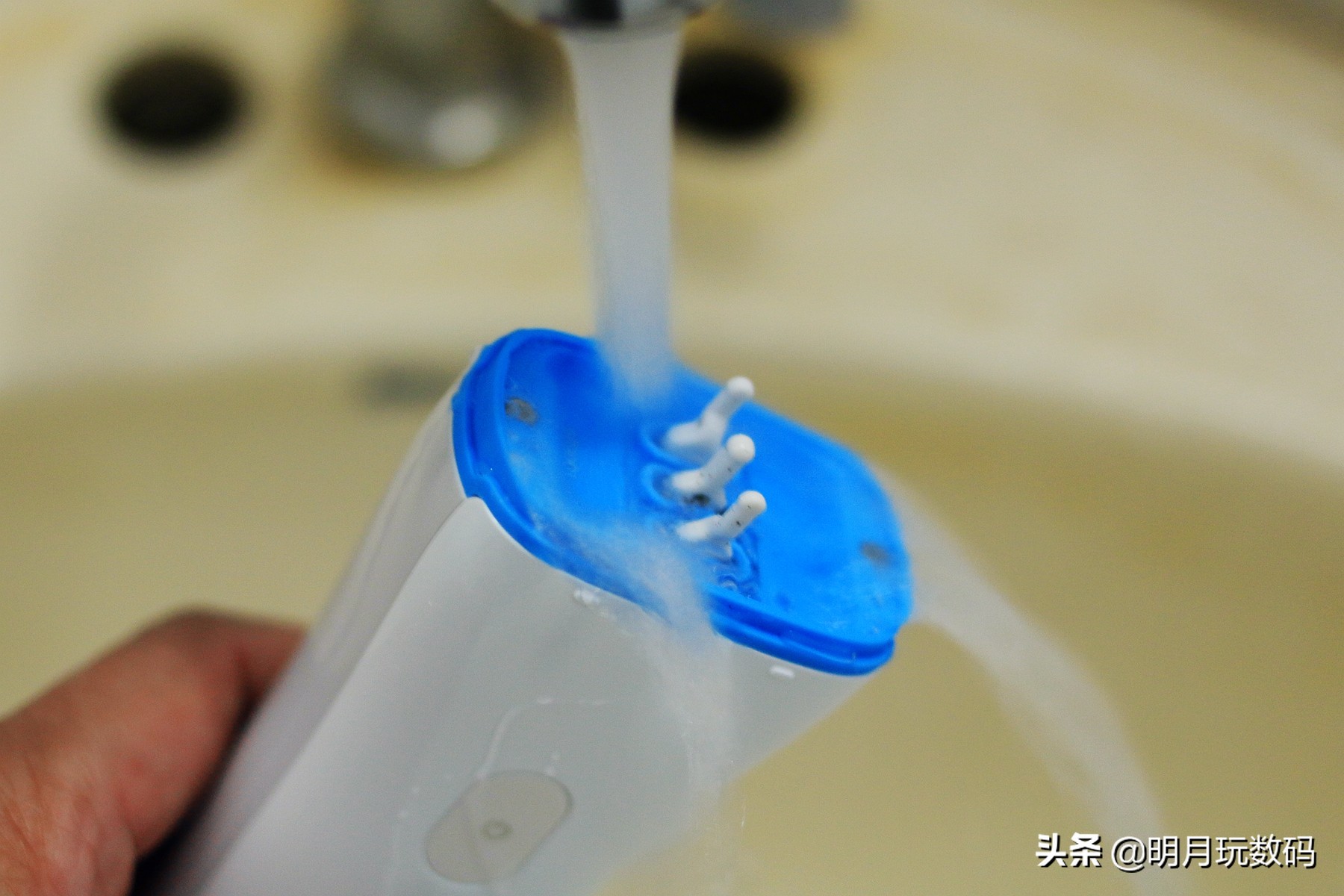 最好用的迷你剃须刀测评,飞利浦剃须刀哪款最好最实用测评