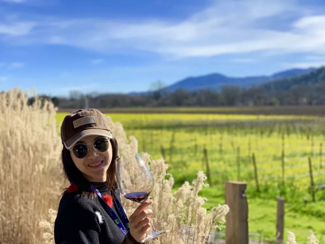 90后美少女侍酒师李姿璇:按自己意愿去活是件很酷的事|品乐PINOR