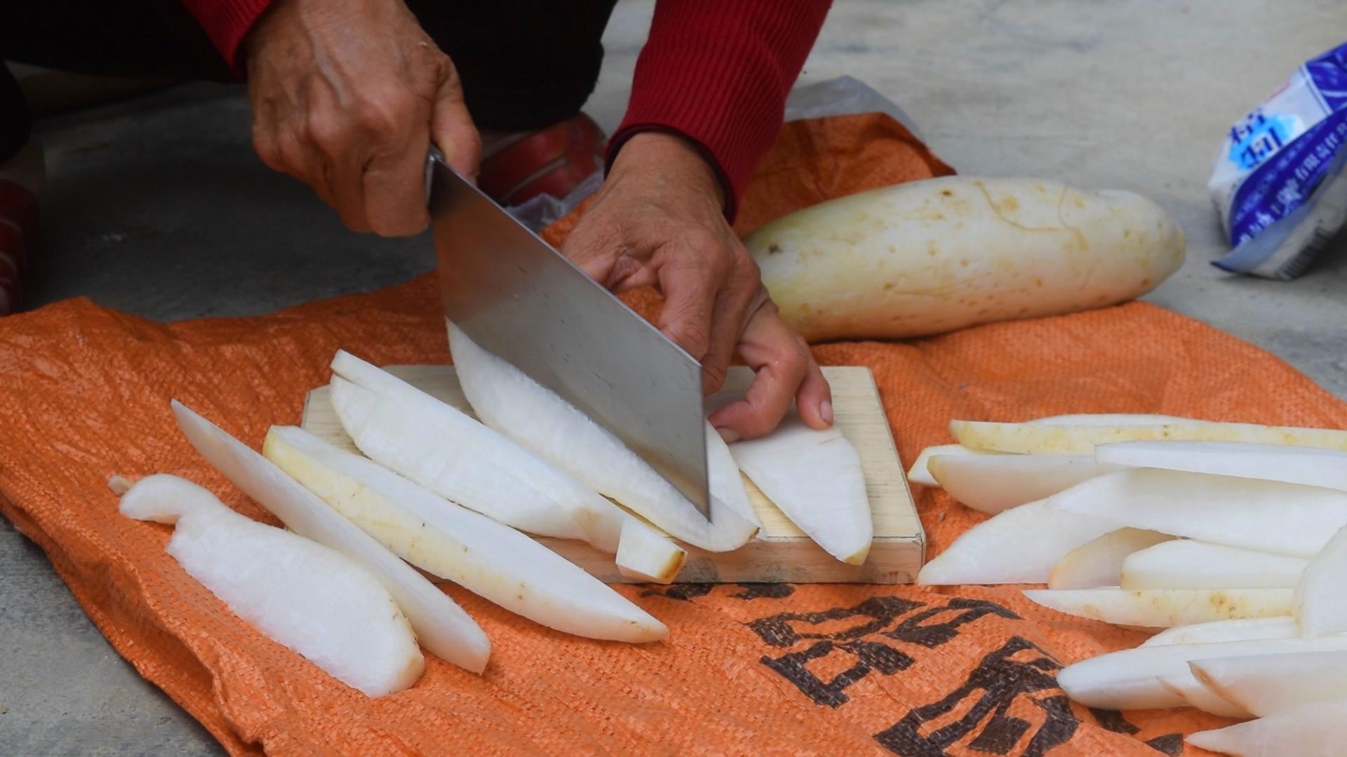 家庭自制腌萝卜一次40斤不够吃,怎么样在家自制腌萝卜