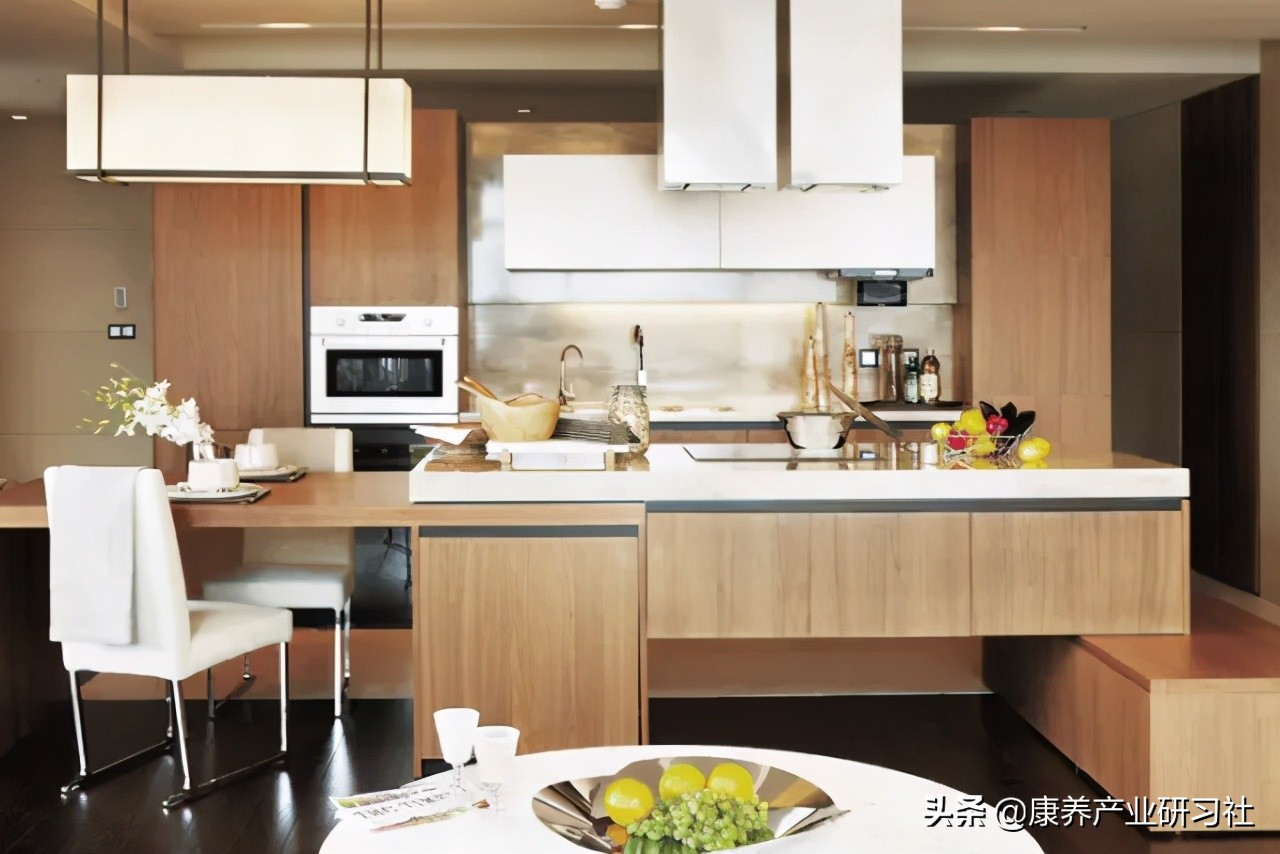 50层楼高、500万元入住押金、5年住满：这个顶级养老公寓长啥样？