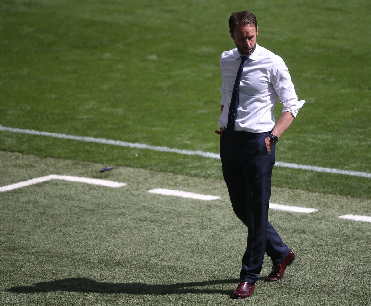 勒夫时装,欧洲杯教练帅照