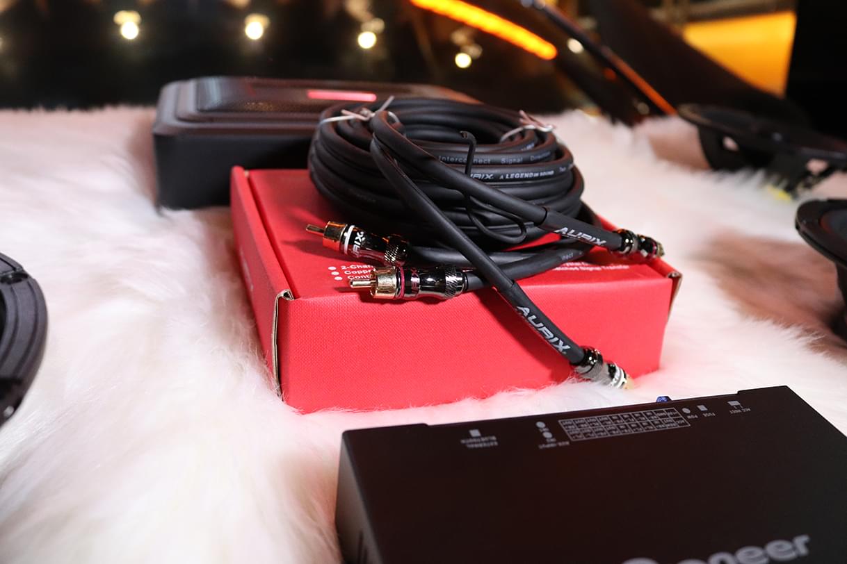 深圳汽车音响改装效果试听,深圳速腾汽车音响改装