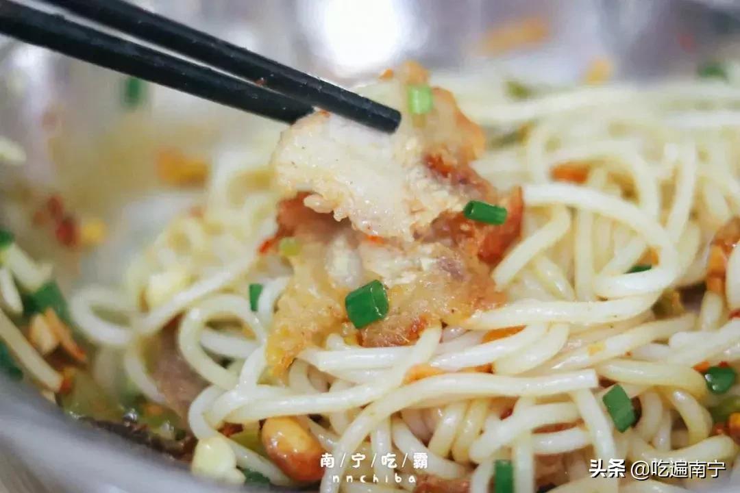 10年搬了3次！师院旁搬走的桂林米粉，我终于在民主路找到了