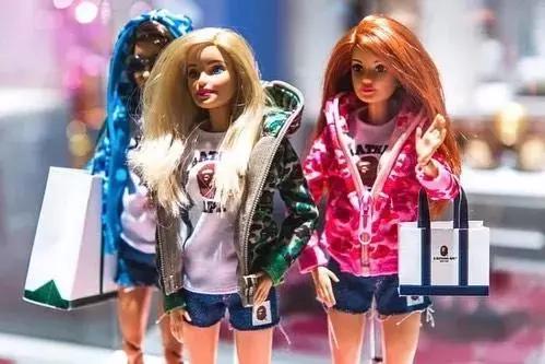 芭比娃娃联名bape,og芭比娃娃联名