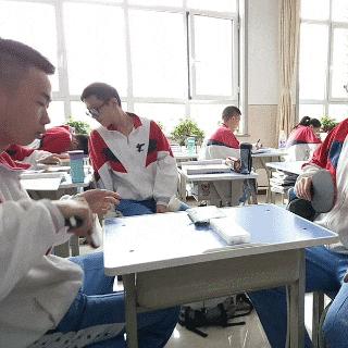 搞笑gif图原谅我不厚道的笑了,搞笑gif段子实在是猝不及防啊