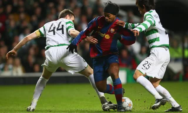 足球人生如戏,足球精灵传奇一生