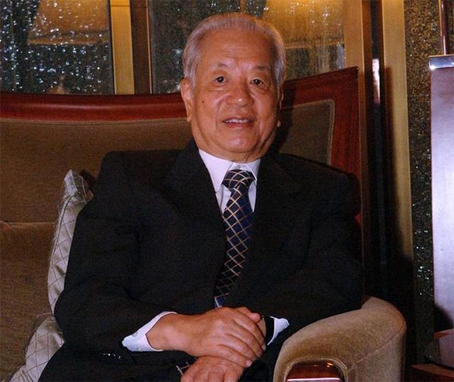 李肇星升任外交部长，*其琛钱**告诫：不要把官衔太当回事