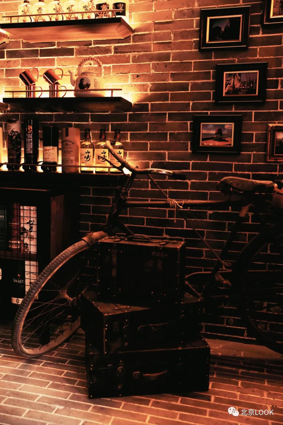 国贸旁边的楼顶酒吧,国贸下的酒