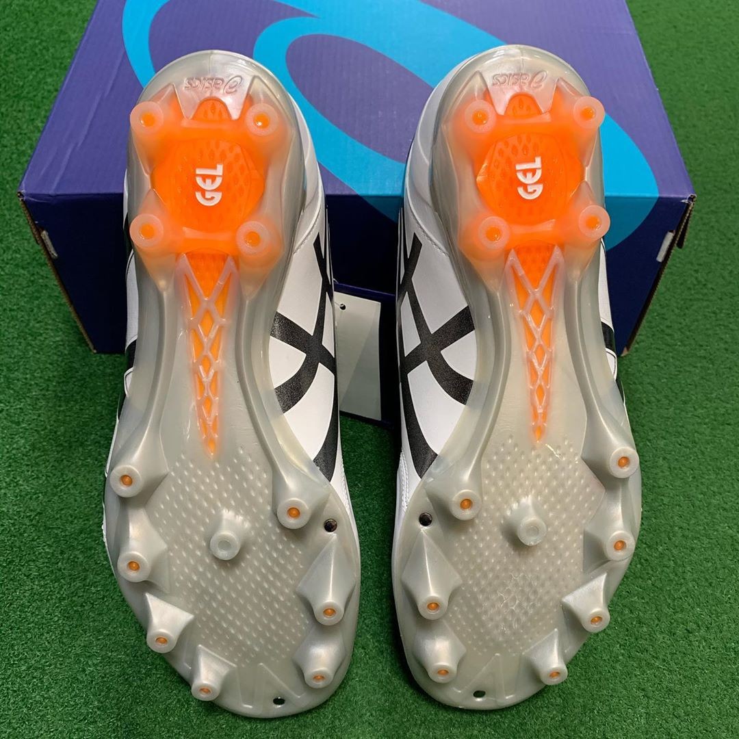 asicsdslight足球鞋视频,新配色asicsdslight足球鞋上市