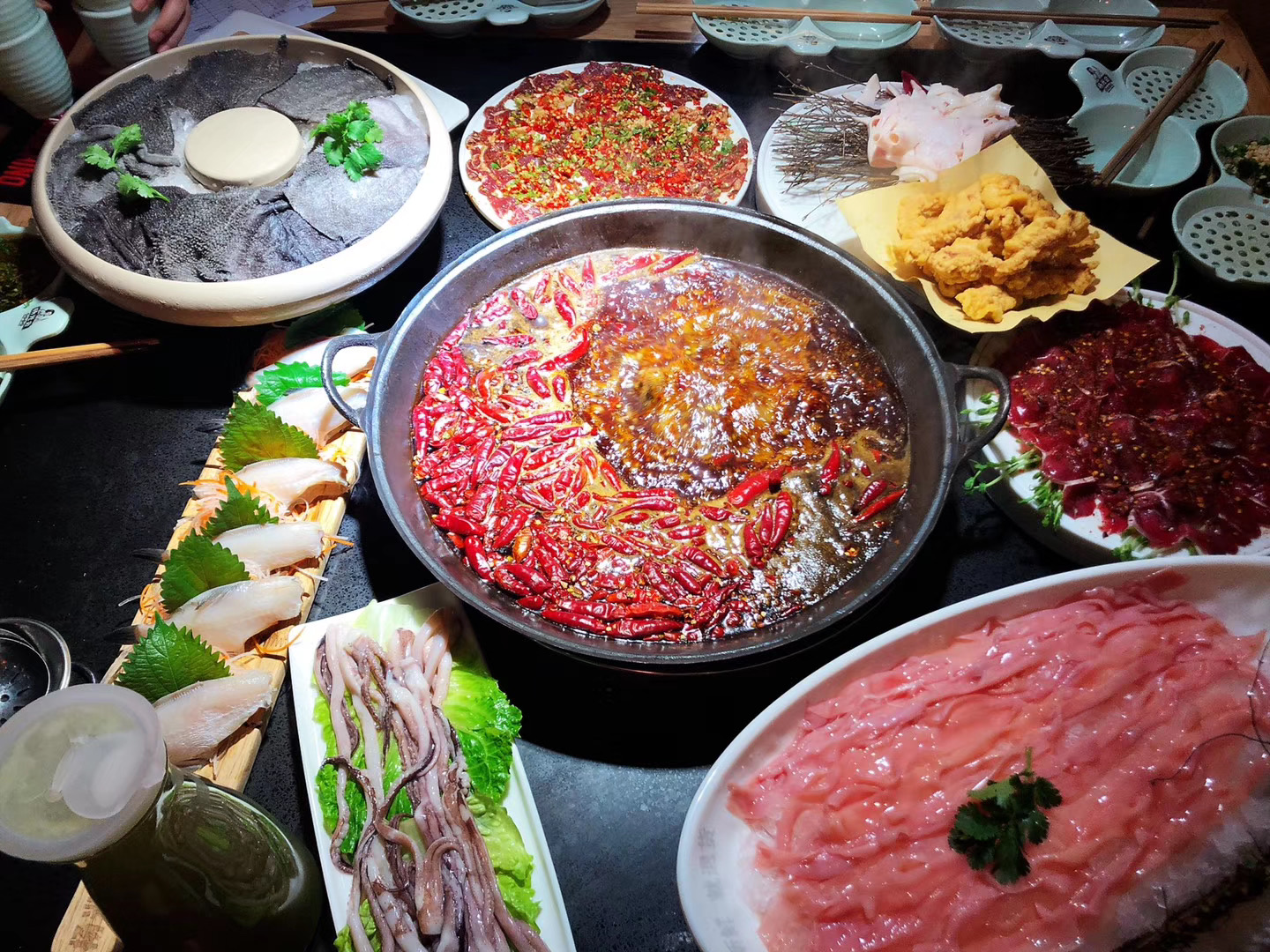 天冷了来一起吃个火锅吧,天冷了来一份火锅吧