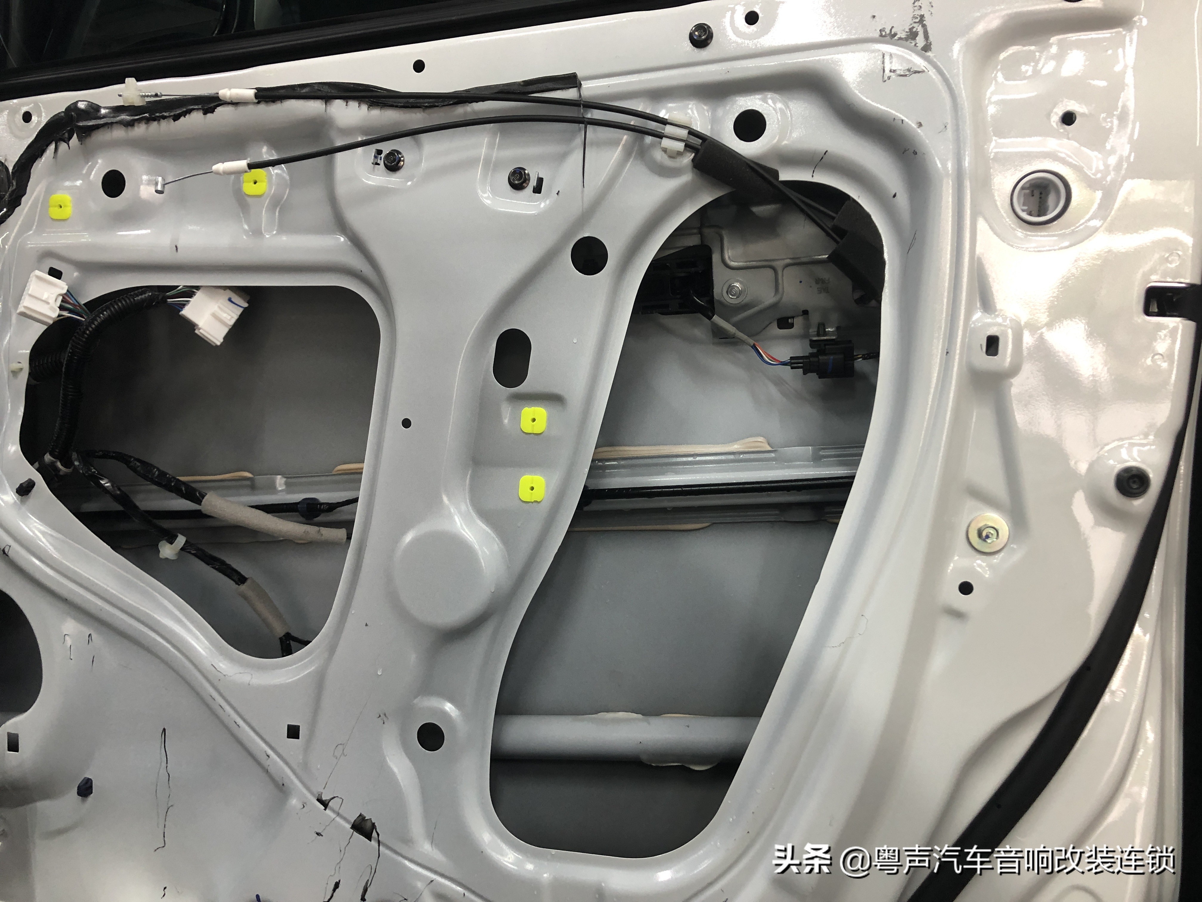 郑州环亚汽车音响隔音改装,汽车音响隔音改装视频教程