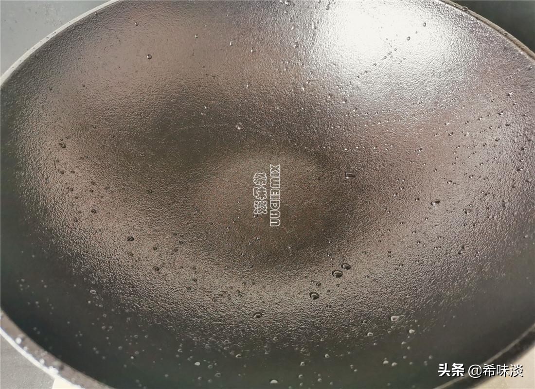新买的铁锅怎样开锅养护,买回的铁锅要记得这样开锅
