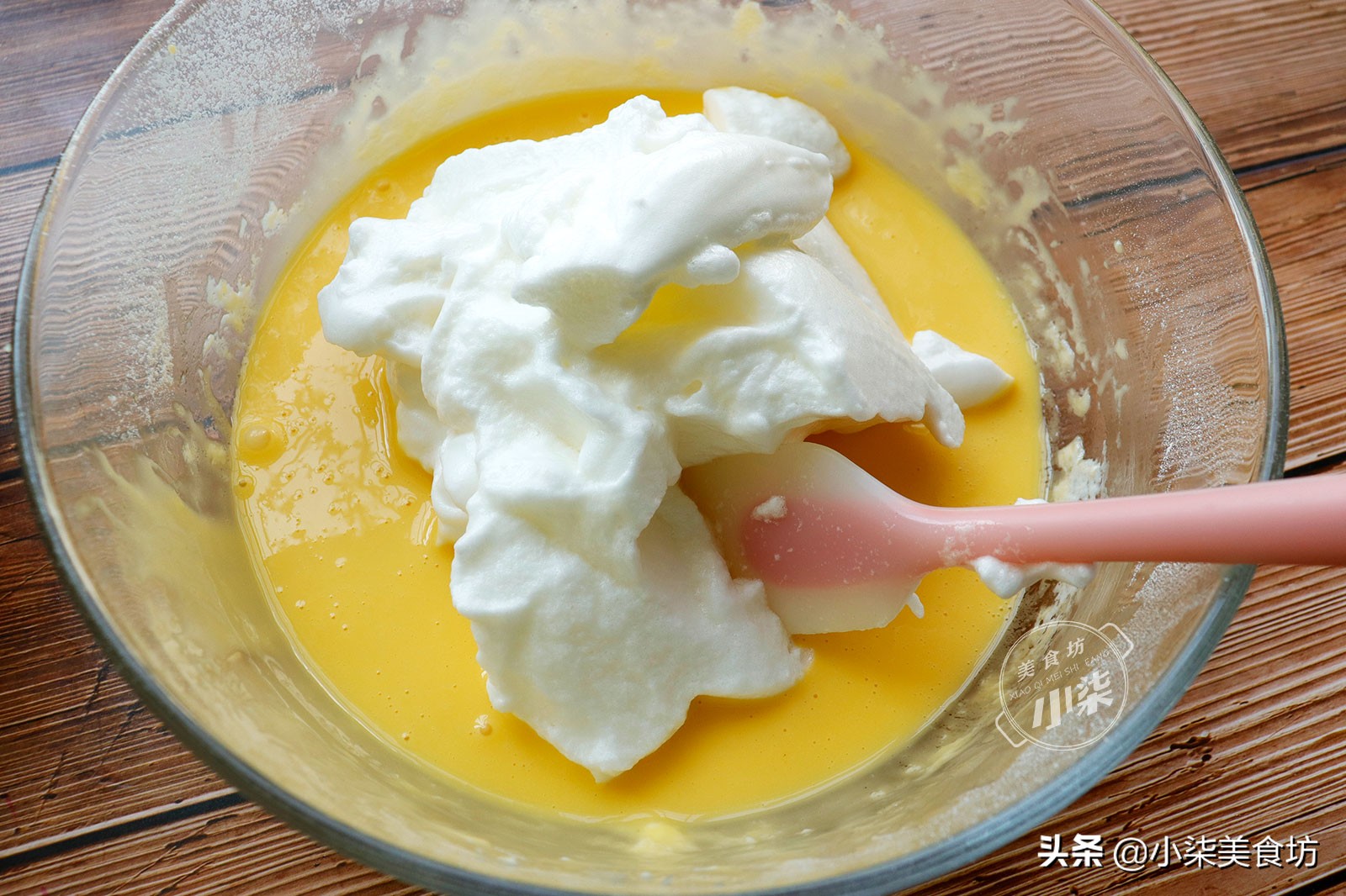 自己在家做蛋糕低成本,怎样自己在家做原价2999元的蛋糕