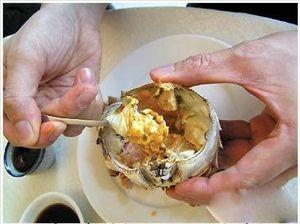 吃螃蟹有技巧，10步图解正确吃蟹方法