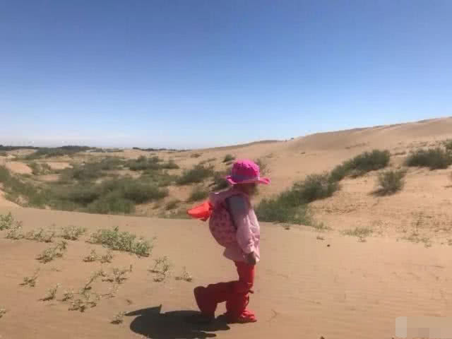 明星育儿经：乐嘉送灵儿去少林寺，张亮说不能直接亲吻女儿