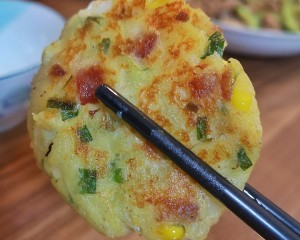 焦香酥脆的香煎土豆饼,既好吃又美味的土豆饼