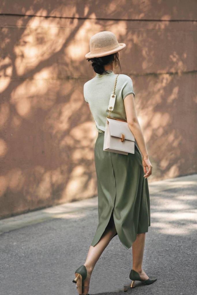 脸胖的女孩要怎么搭配才显瘦,脸大怎么搭配显瘦