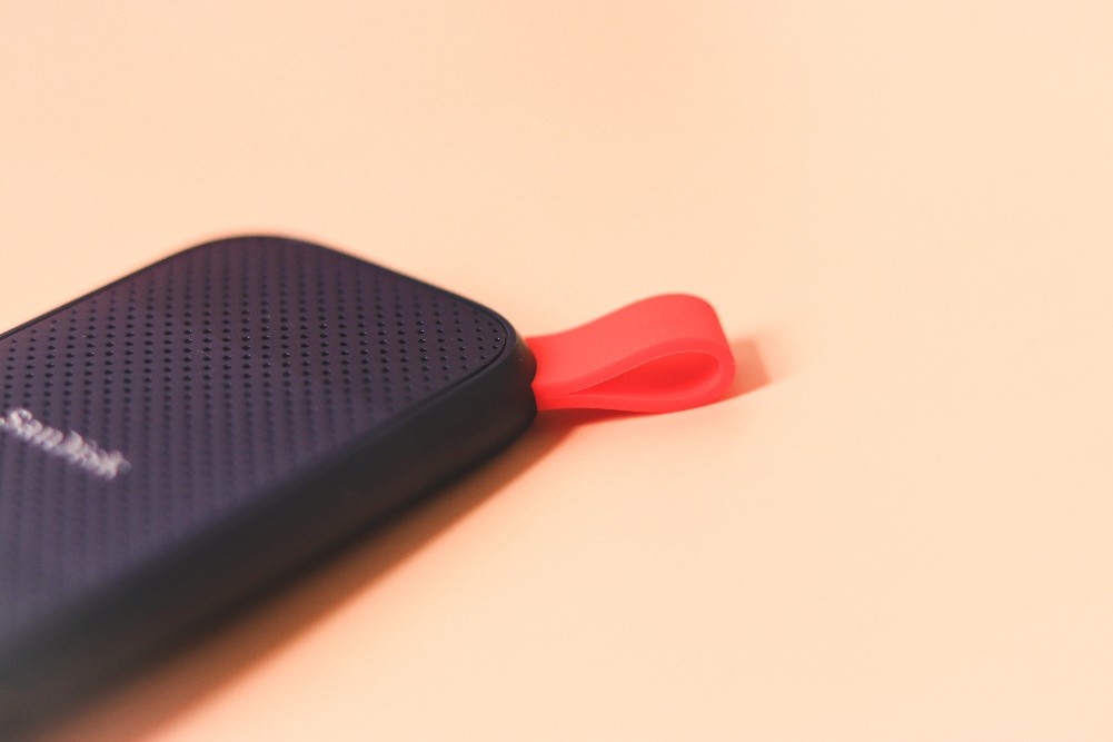 闪迪固态移动硬盘手机传输,闪迪极速固态硬盘和极速移动版