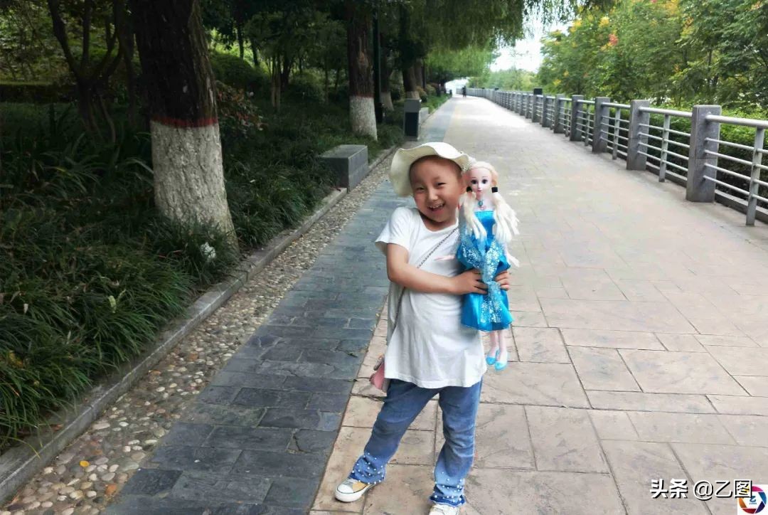 女孩练舞蹈腿疼,女生说练舞腰疼怎么回复