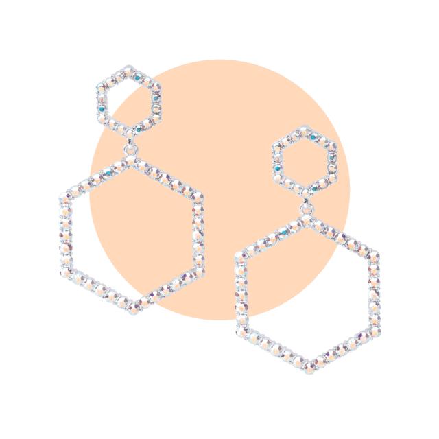 推荐7款秋季必备耳饰好看又百搭,这4件耳饰清爽又时髦