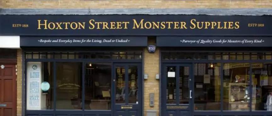 英国「怪物商店」,吸血鬼光顾了200年,人类进入后果自负