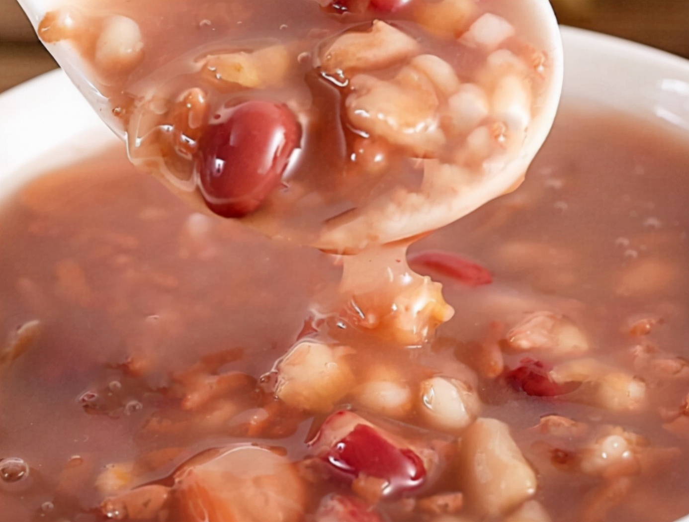 直播90后老板娘,8090后小卖铺老板娘