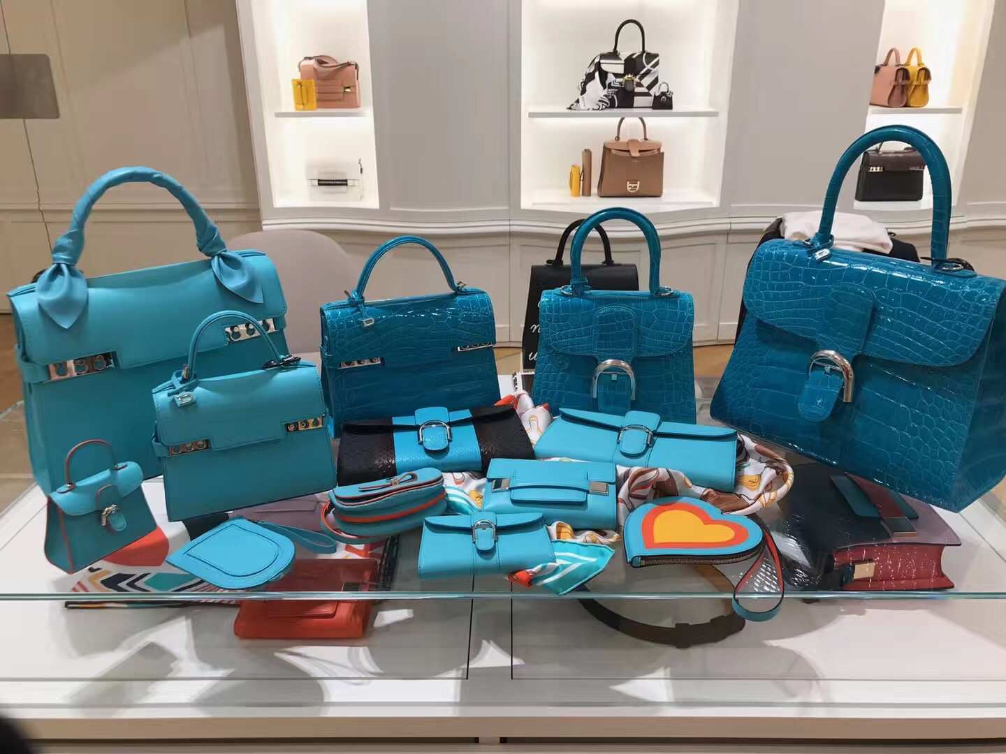 濂緢鍝佺墝delvaux,delvaux濂緢鍝佺墝