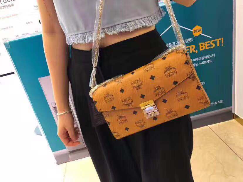 今天值得买的包包推荐学生,大牌包包经典款推荐百搭第一支