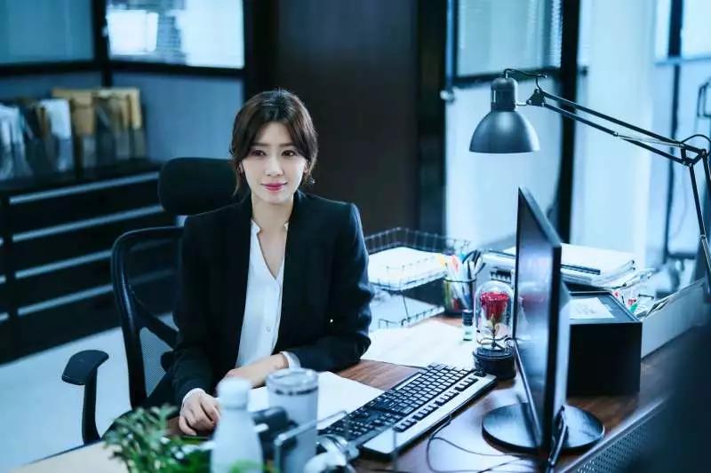 红楼梦草蛇灰线伏脉千里什么意思,草蛇灰线伏脉千里的下一句是什么