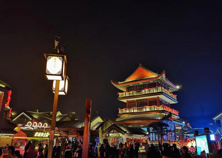 来日照旅游哪里吃海鲜自助,日照好玩不要钱的海边