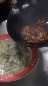 花都首家大理酸菜鱼专门店,云南空运酸菜,活鱼现煮,酸辣好过瘾