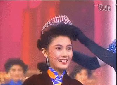 与赌王女太子同嫁一夫李嘉欣，花光每月200万生活费开始接新剧了