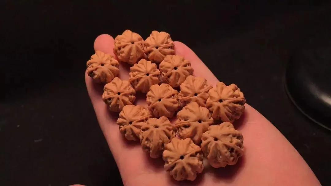 文玩手串核桃怎么上色快包浆快,文玩核桃小核桃