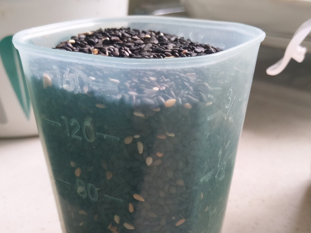 家庭自制黑芝麻糊的简单做法,家庭自制黑芝麻糊做法视频