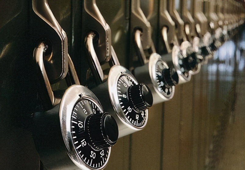 全自动密码门锁怎么设置密码,纽扣式门锁怎么锁