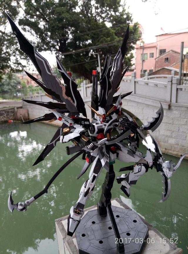 龙桃子mg命运高达模型,白色恶魔ds对战独角兽高达