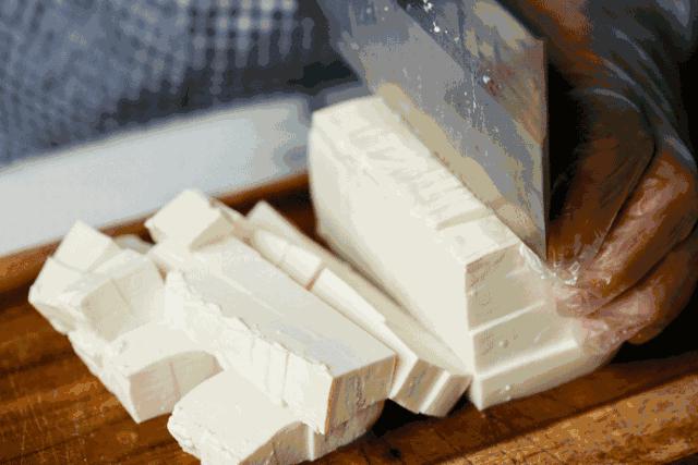 乳腺癌能吃蜂蜜蜂胶蜂王浆吗,乳腺癌患者能喝蜂蜜和蜂王浆吗