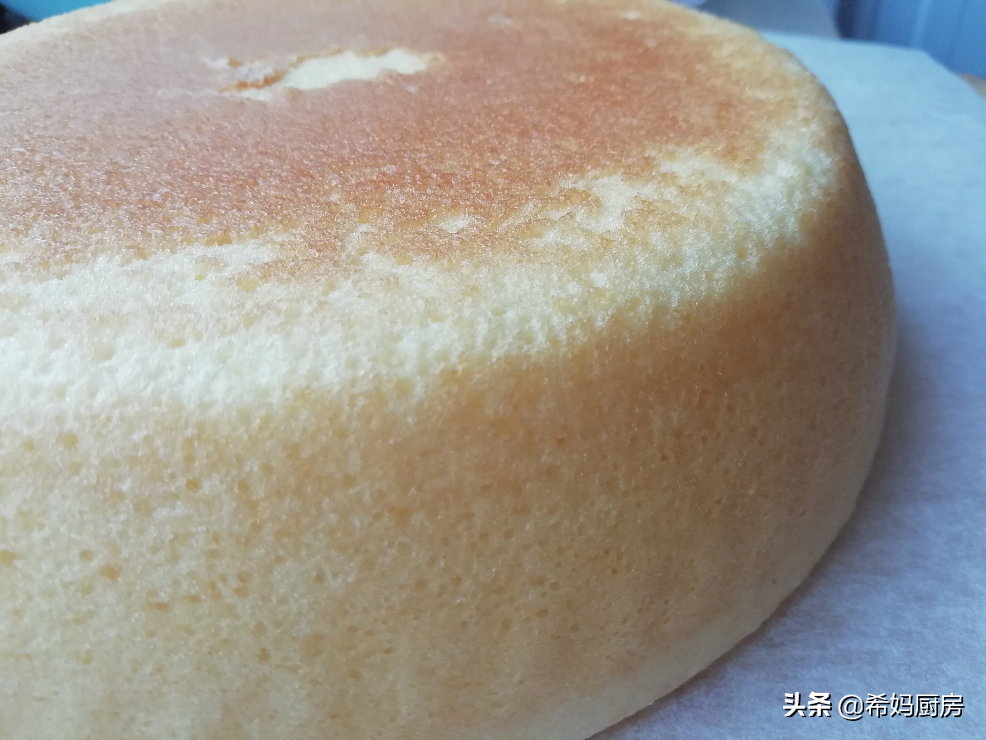 如何使用电饭锅做蛋糕不糊底,最简单的做蛋糕方法用电饭锅