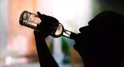 人到中年牙齿松动疼痛,人到中年连牙齿都开始危机了