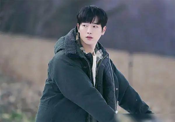 群面问到淘汰谁,群面被问表现最好的人