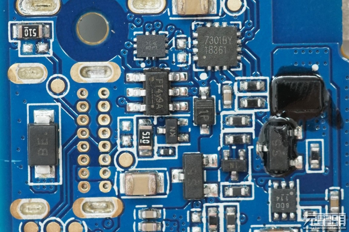 小米无线充电宝10w和30w如何选择,小米充电宝20000毫安50瓦拆箱