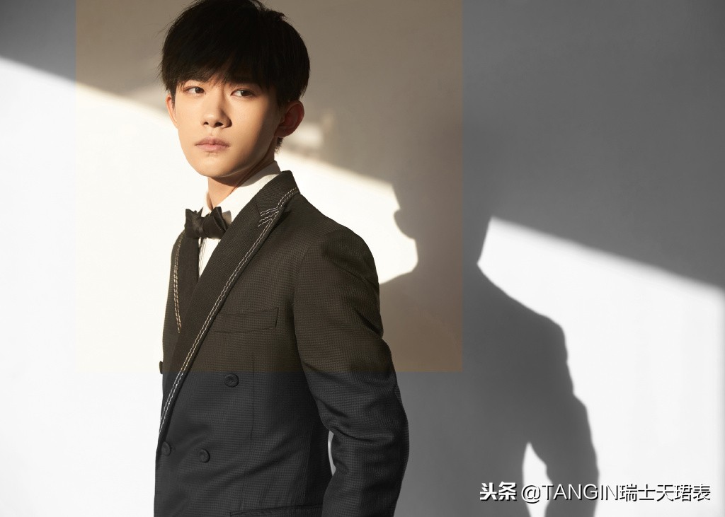 从男孩到男人，易烊千玺变得让人猝不及防