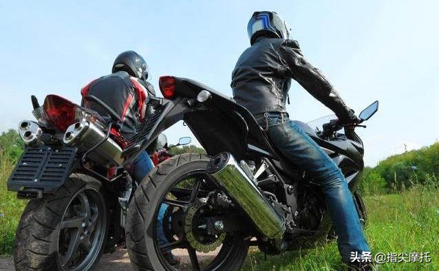 摩托车冒黑烟动力不足加不上油门,摩托车冒黑烟爬坡无力