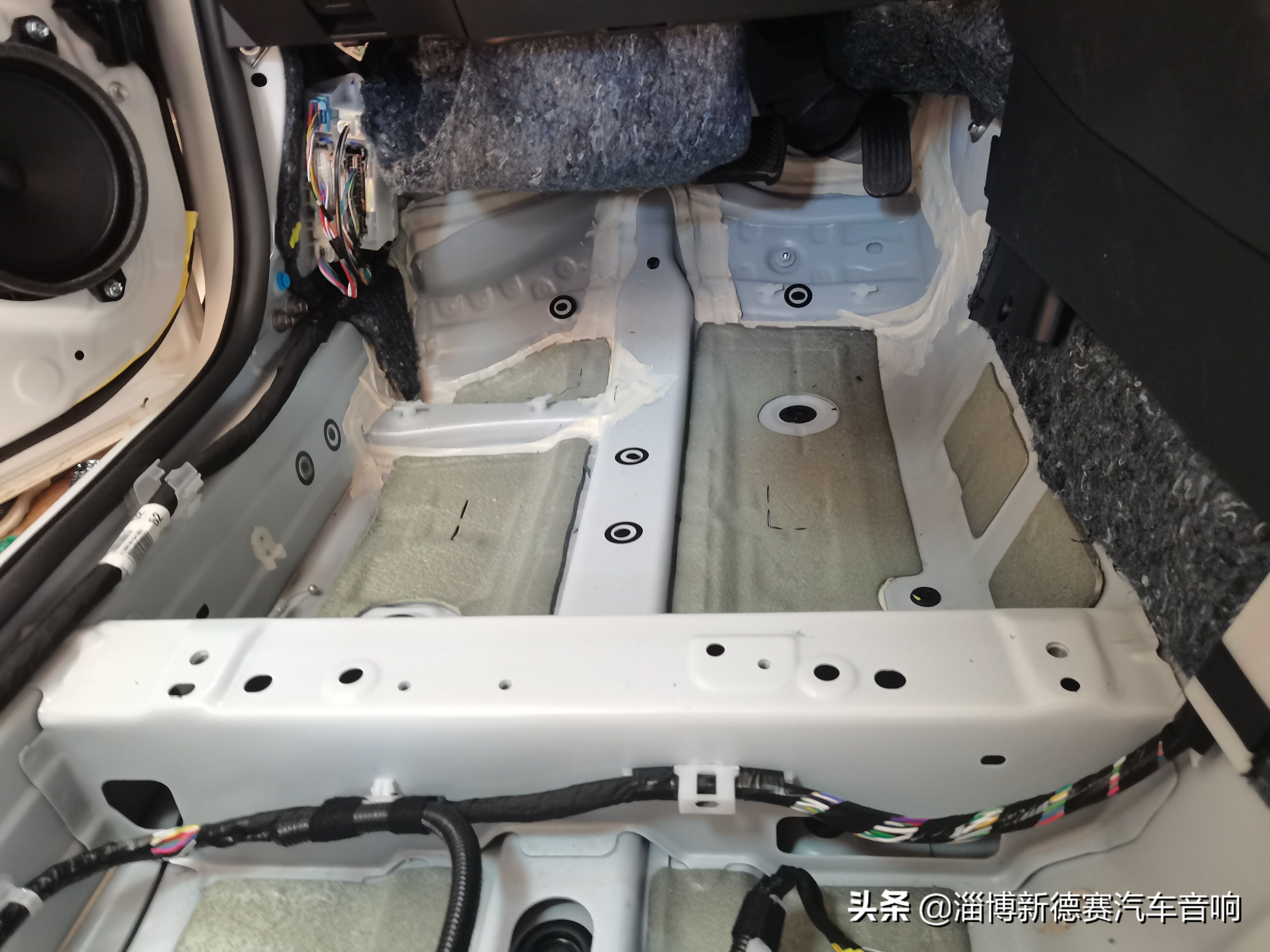 丰田卡罗拉高音喇叭坏了怎么办,卡罗拉双擎原车喇叭音质