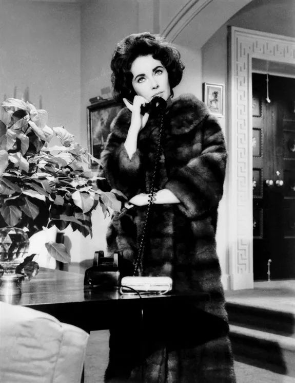 fendi真皮蜡,fendi皮草专柜价格