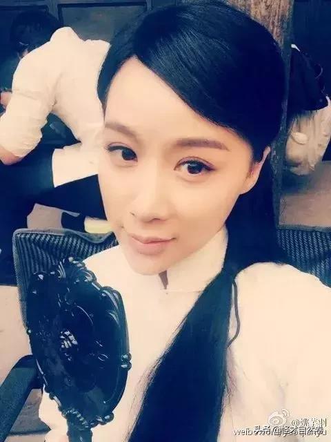 杨幂佟丽娅给她做配角，如今成变脸天后又出山了，为何火不起来？