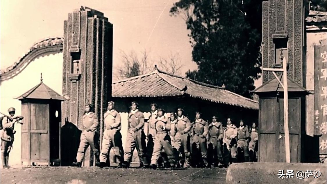 那位踢球最好的抗战飞行员已经为国捐躯了:纪念陈镇和殉国80周年