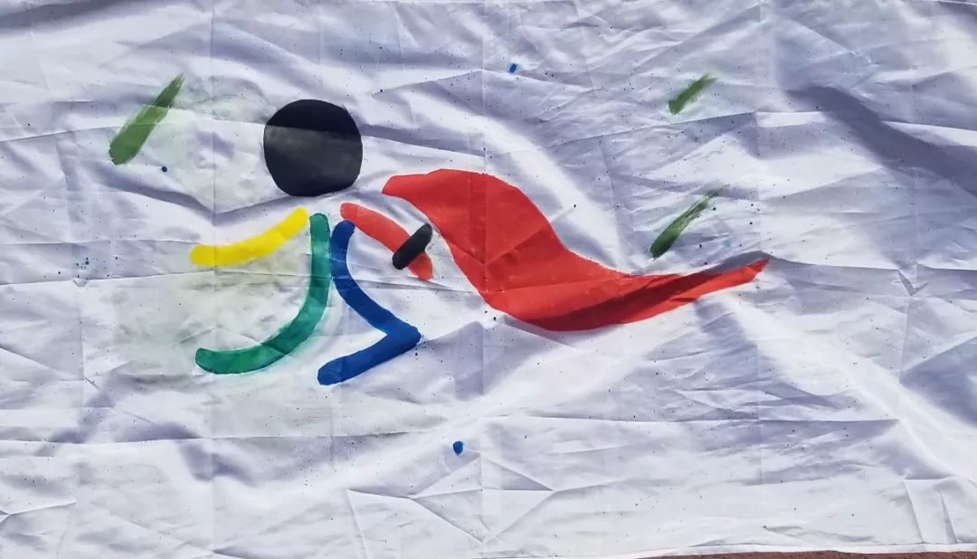 渭南初级中学:逆天了!这些队旗都是学生设计的