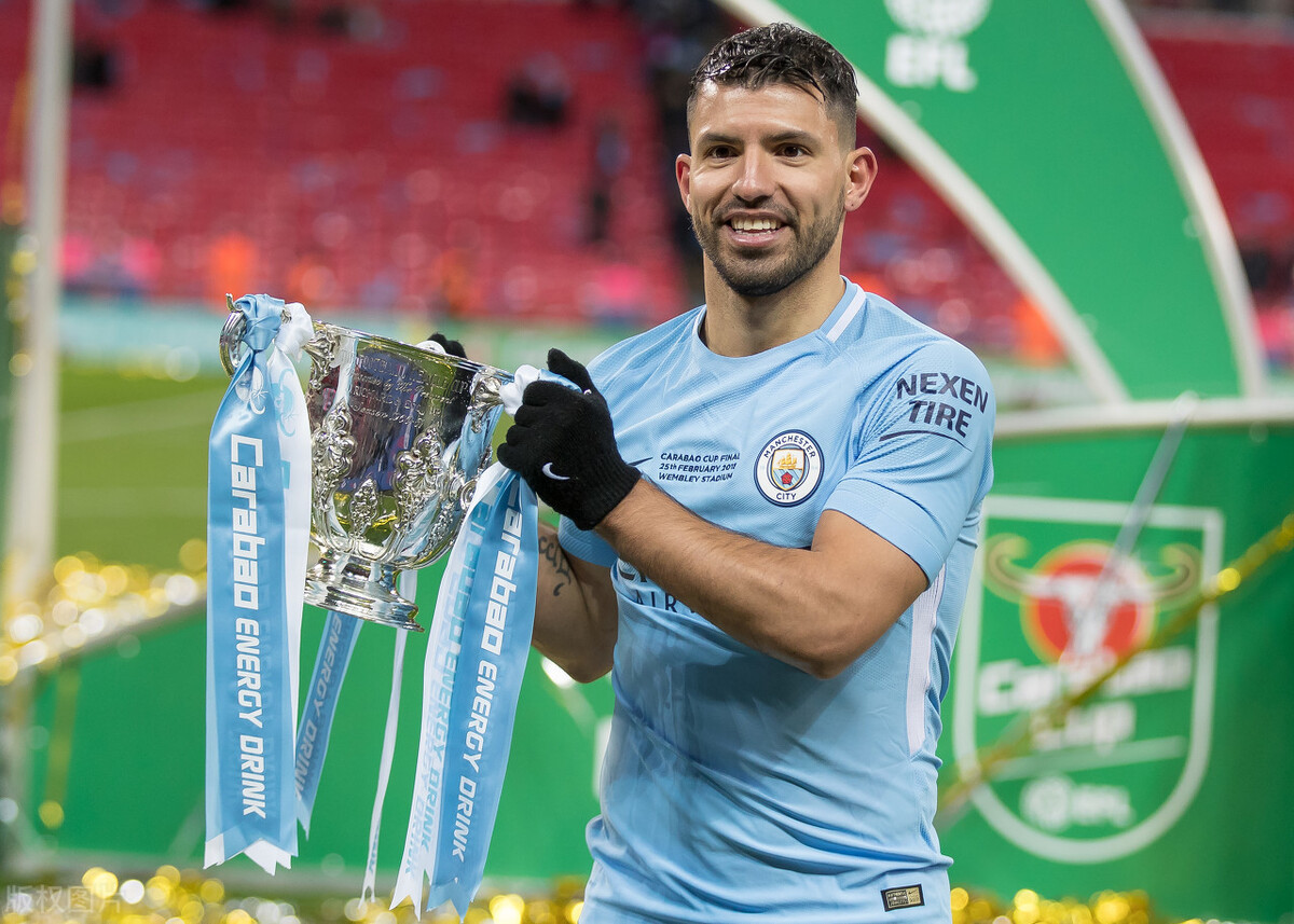 情怀可以留,雕像可以立,但钱真的不能再给了!大空翼挥手说再见